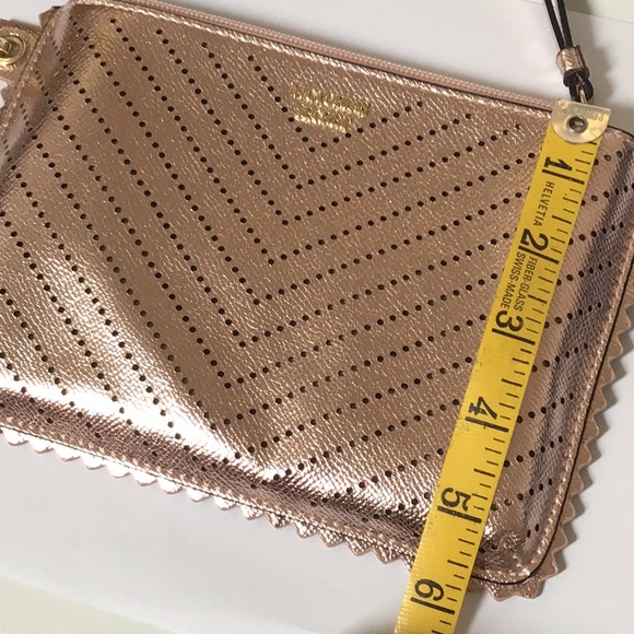Victoria's Secret Handbags - New Victoria’s Secret wristlet